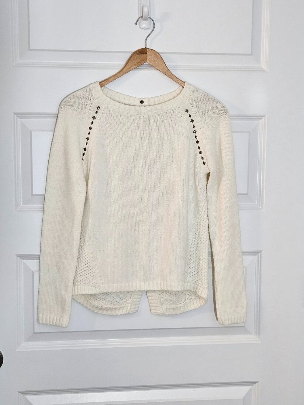 Kaisely Summer Sweater Girl's Size XXL/16 Buttoned Back Studded Cream
